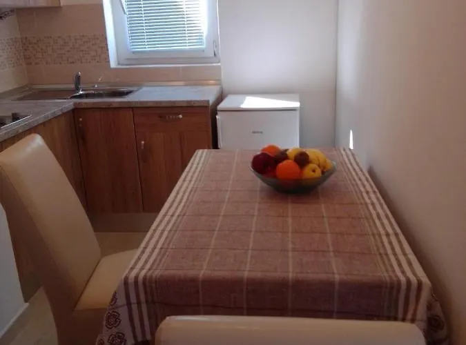 Apartment Zlatko Jezera